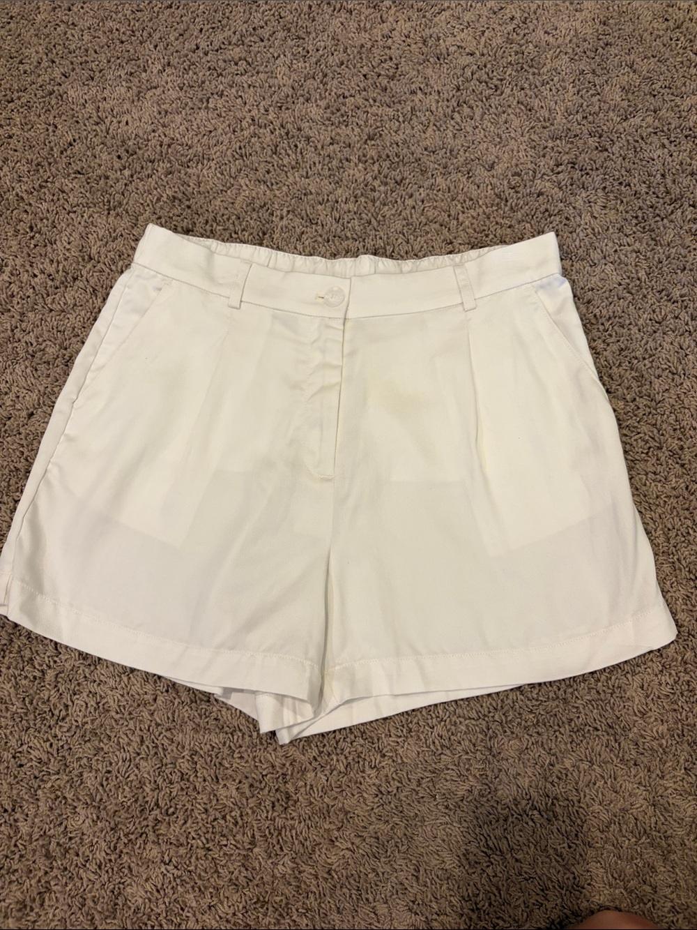 Tahari White High-Waist Pleated Shorts